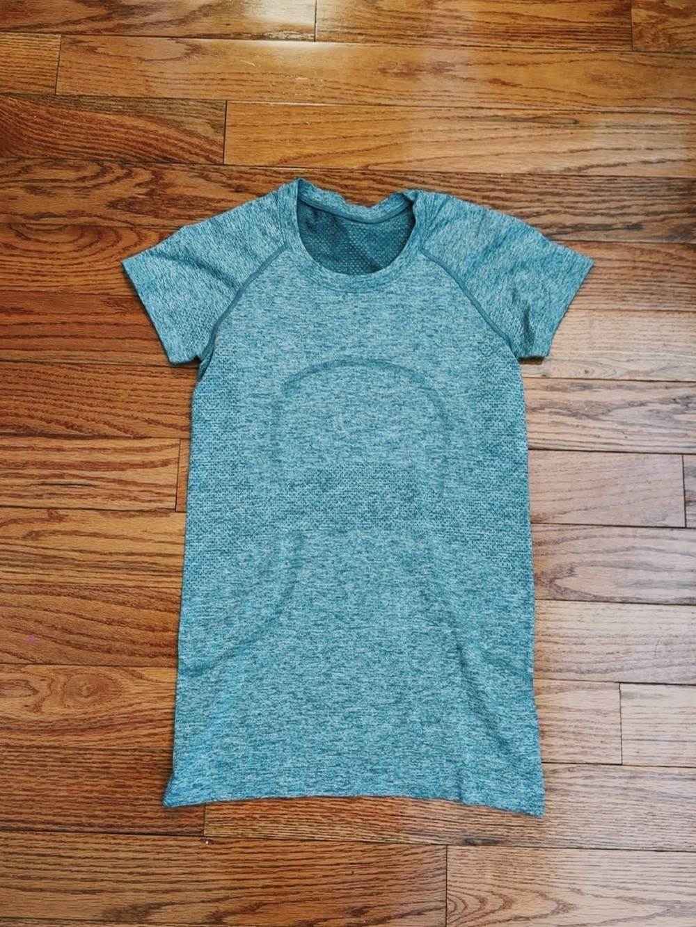 lululemon athletica Heather Grey Short Sleeve Performance Tee